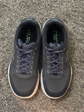KURU Women's Gray and White Sneakers